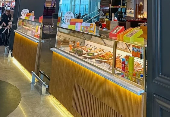 Pierre Herme İstanbul Havalimanı Çikolata Dolabı